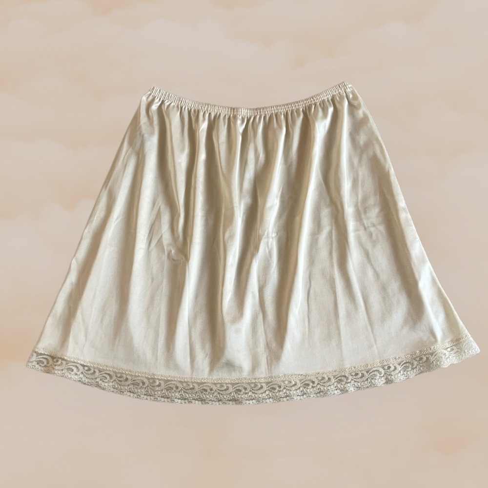 Vintage Vanity Fair lace trim slip skirt